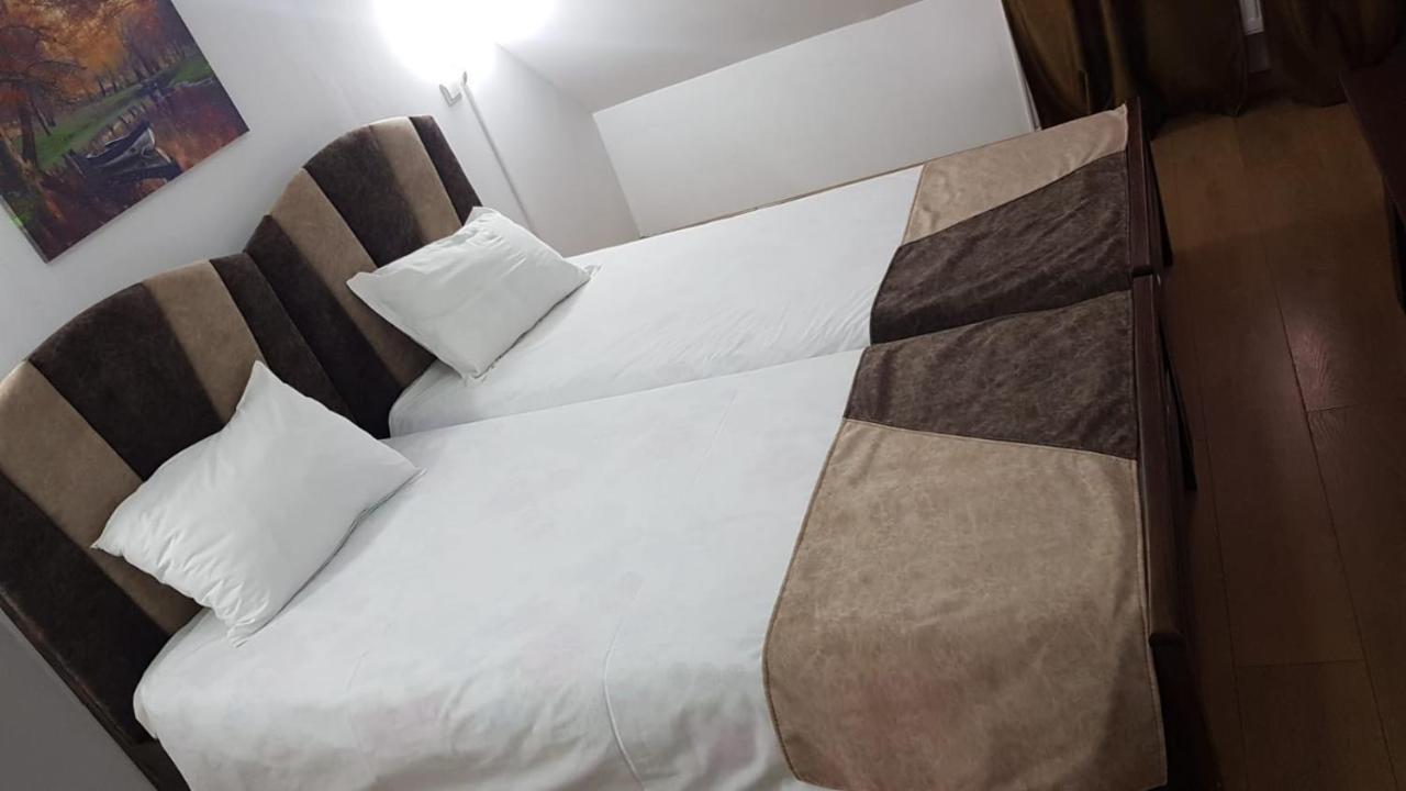 Отель Relax Greci Экстерьер фото